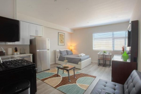 Lovely Studio w Full Kitchen in Heart of San Diego